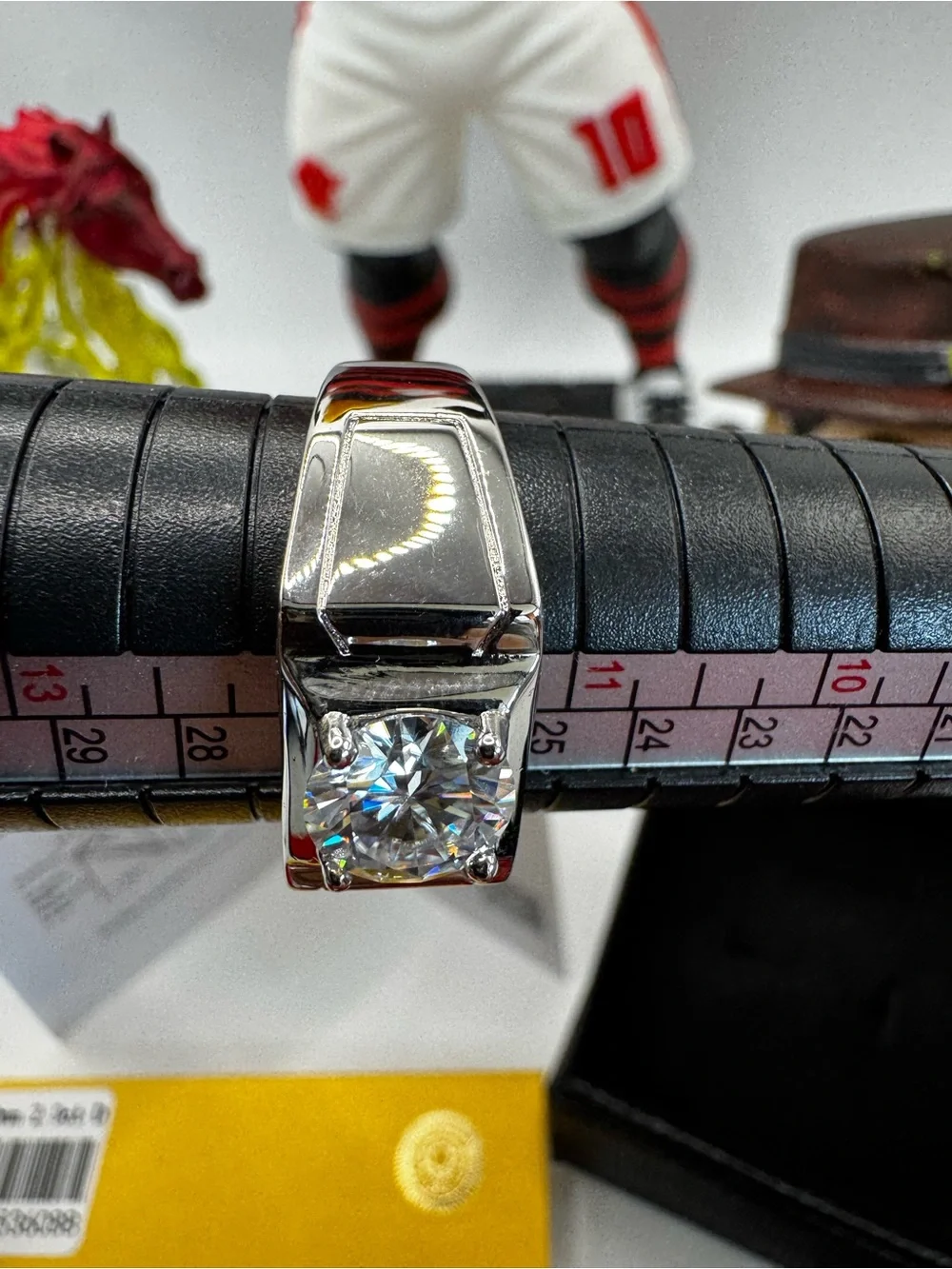White & Silver Ring - 2.0ct (Size 12)